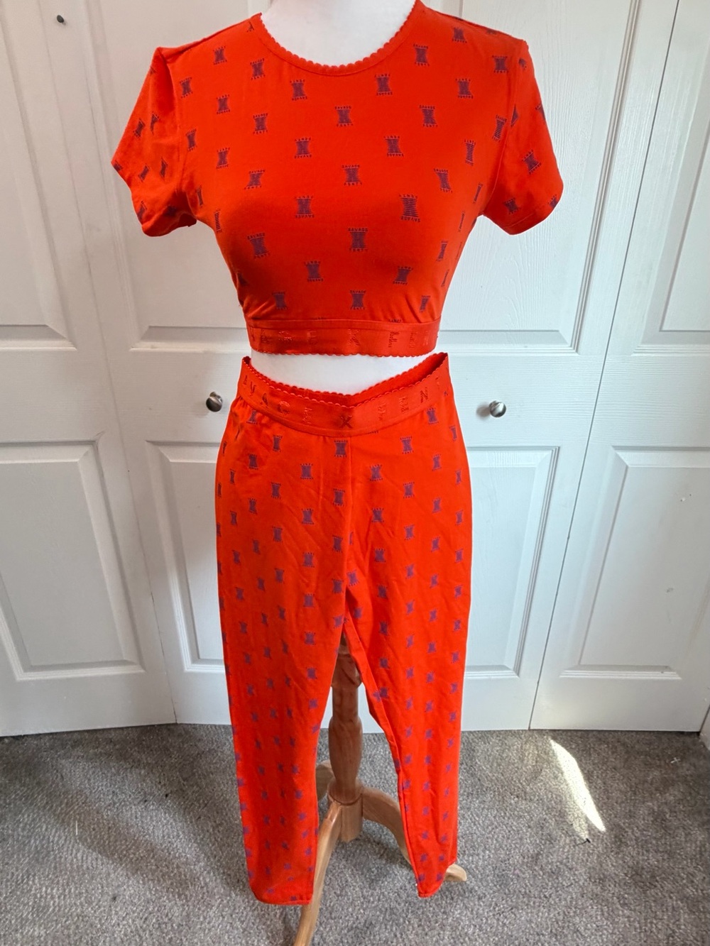 Savage X Fenty by Rihanna NWT Orange Logo Crop Top Leggings Lounge Set Small